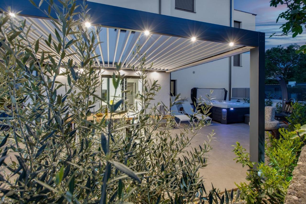 Apartma Skubic Duhljica Vantacici Exterior foto